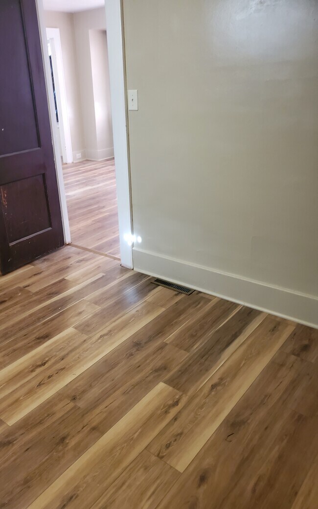 Building Photo - 110 Grove St