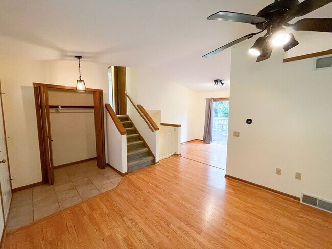 Building Photo - 2820 Warner Ln