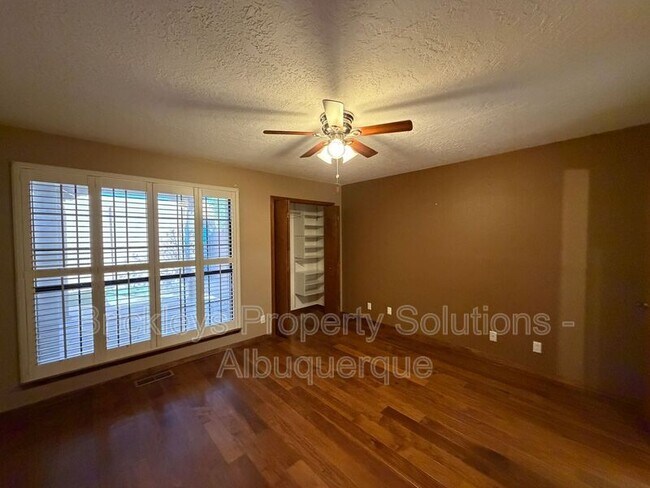 Building Photo - 2 Cochiti Trail