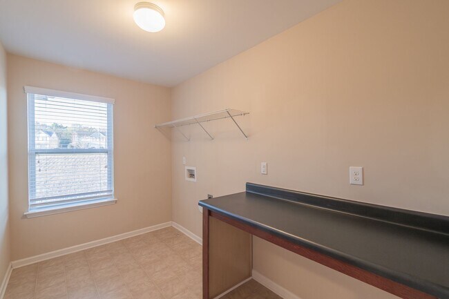 Building Photo - Third month rent free if you sign a lease before 01/31! Spacious 4 Bedroom, 3.5 Bath Home for Ren...