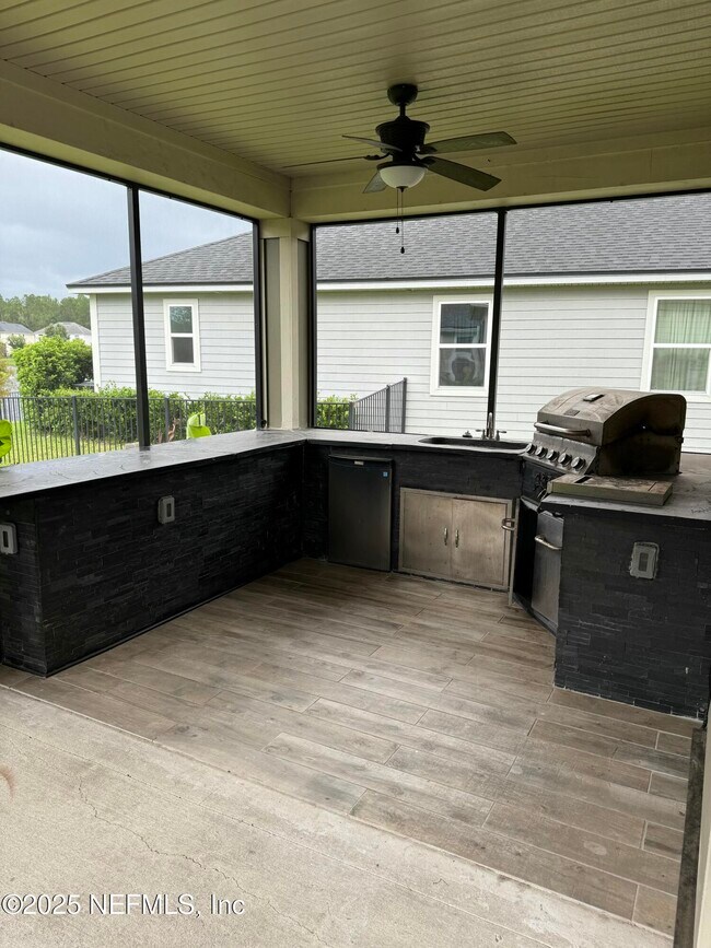 Building Photo - 474 Convex Ln