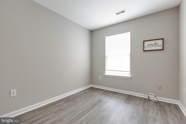 Building Photo - 306 Roff Point Dr