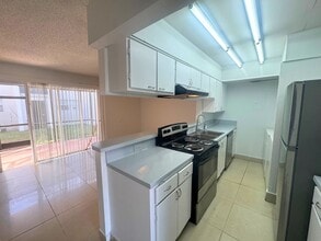 Building Photo - 4423 Treehouse Ln