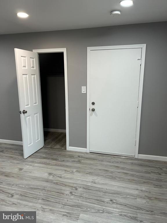 Building Photo - 2027 Jason Dr