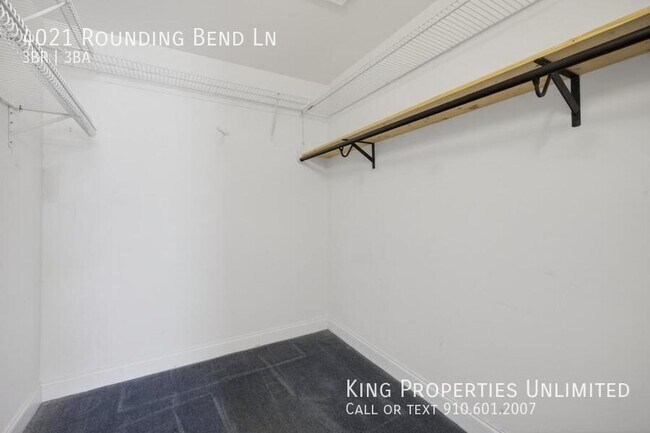 Building Photo - 4021 Rounding Bend Ln