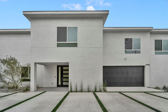 Building Photo - 8702 North Silver Way