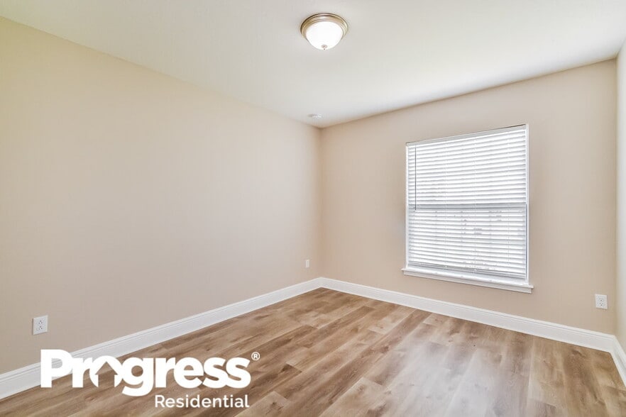 Building Photo - 463 Britten Dr
