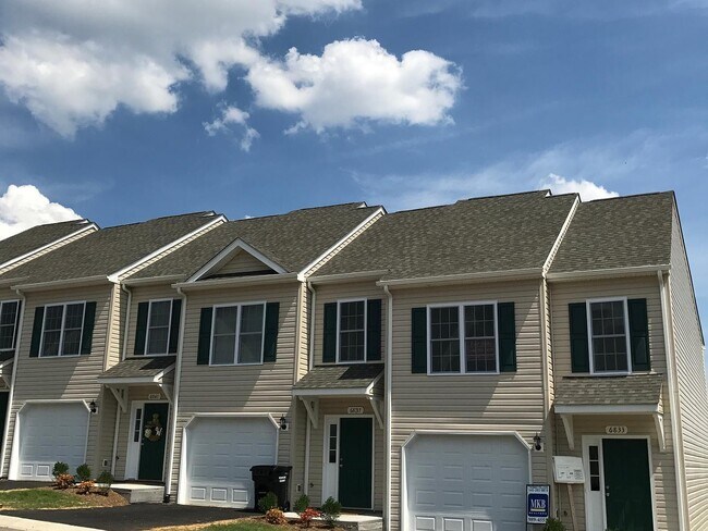 6850 Village Green Dr - 6850 Village Green Dr Roanoke VA 24019 ...