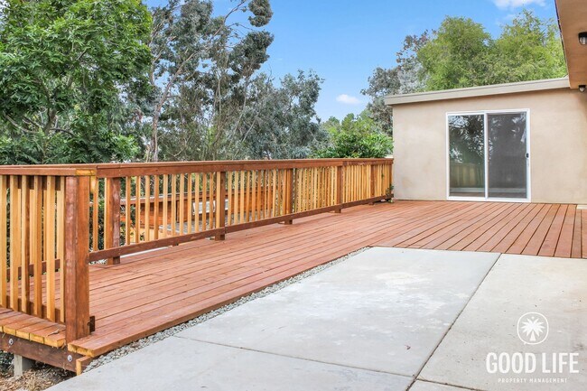 Building Photo - Newly remodeled 4bed/2bath home w/upgrades!