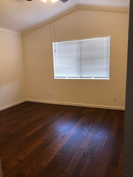 Building Photo - 147 Coventry Dr