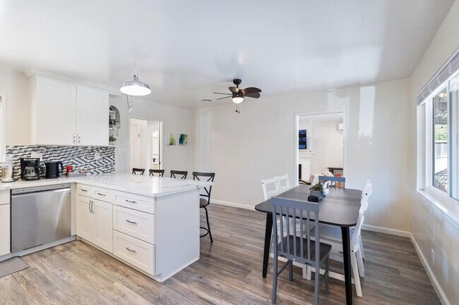 Building Photo - 919 Redbird Dr