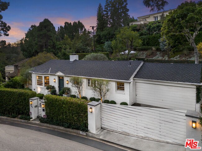 Building Photo - 163 Acari Dr