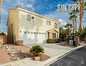 Building Photo - Spacious 5 Bedroom Home with 3355 sq ft in...