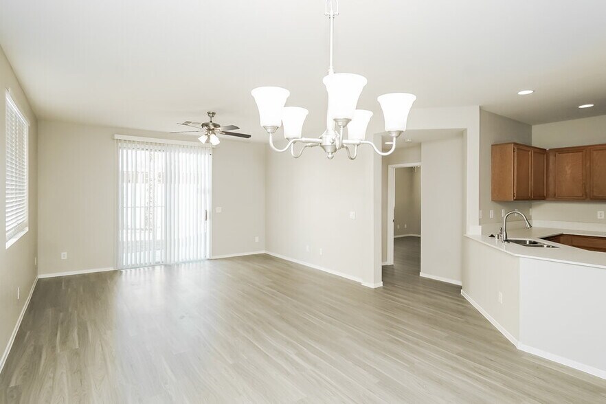 Building Photo - 1928 Caribou Creek Ct