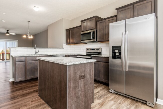 Building Photo - 280 Autumn Ridge Cir