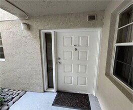 Building Photo - 2861 N Oakland Forest Dr