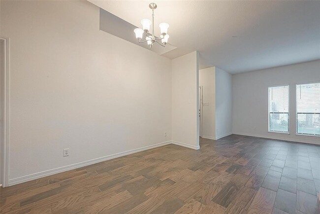 Building Photo - 1330 Augusta Dr