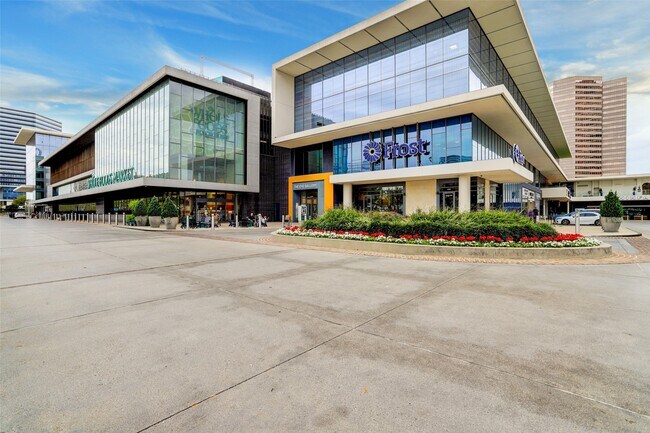 Building Photo - 1901 Post Oak Blvd