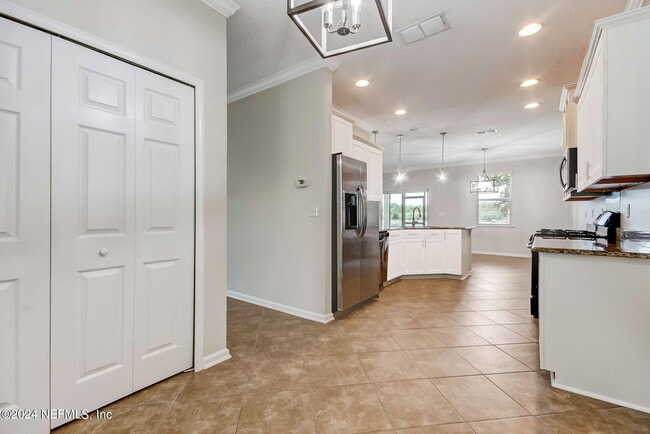 Building Photo - 500 Howland Drive