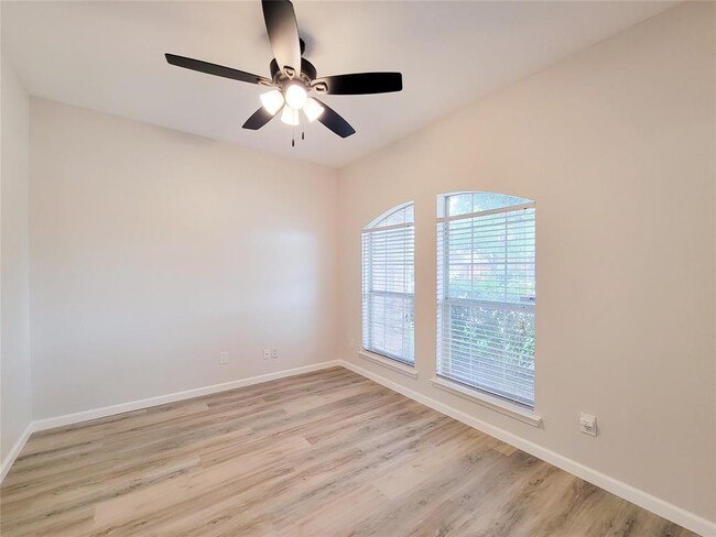 Building Photo - 21539 Kings Bend Dr