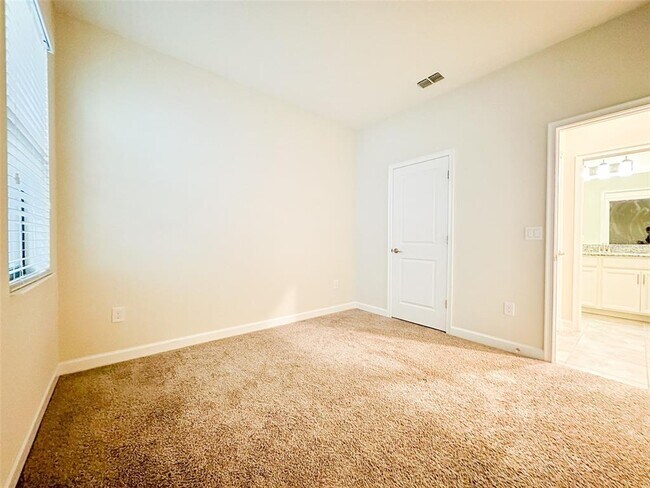 Building Photo - 15149 Night Heron Dr