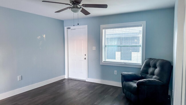 Building Photo - 713 N 23rd St