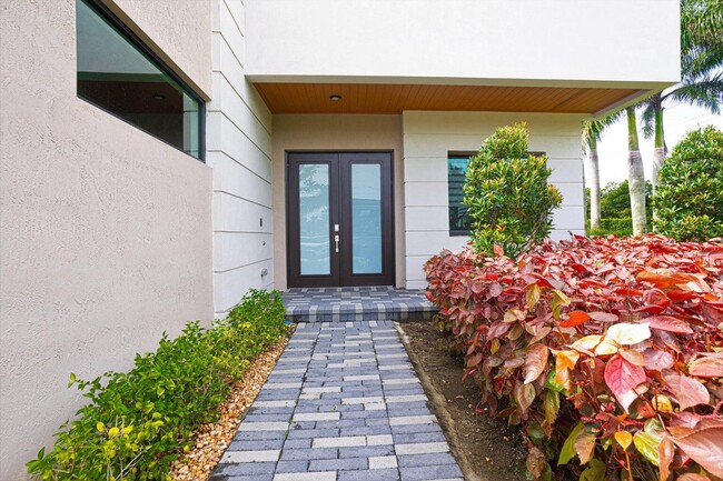 Building Photo - 10990 Oceano Wy