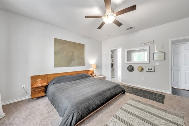 Building Photo - 5404 Golden Canary Ln