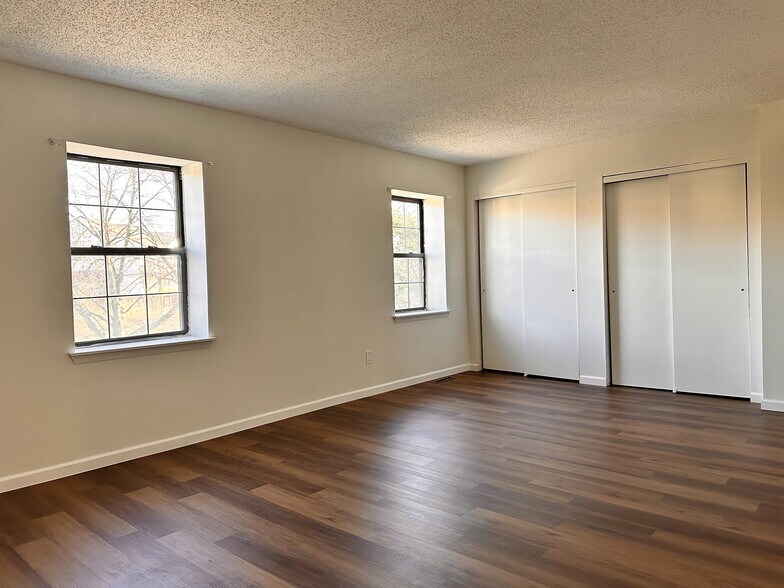 Building Photo - 8401 Hana Rd