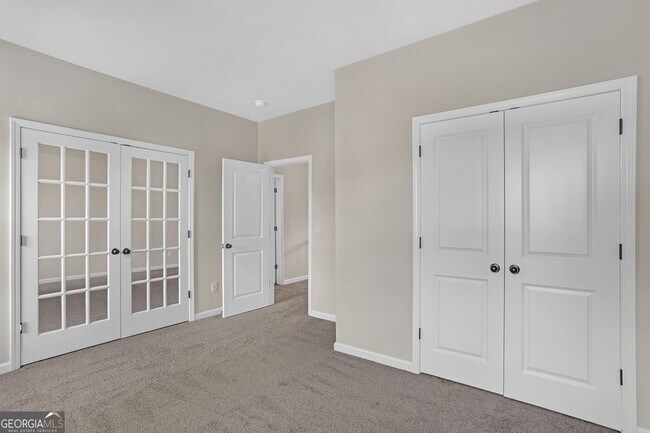 Building Photo - 568 Garden View Ct