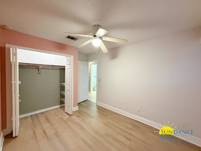 Building Photo - Renovated 3 Bedroom Home in Fort Walton Beach near Bases!