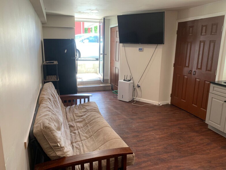 Building Photo - 2152 12th St