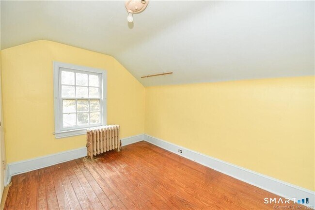 Building Photo - 61 Villa Ave