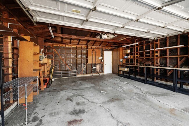 Building Photo - Beautiful 3BR Home with Solar, A/C, and Spacious Yard in San Diego