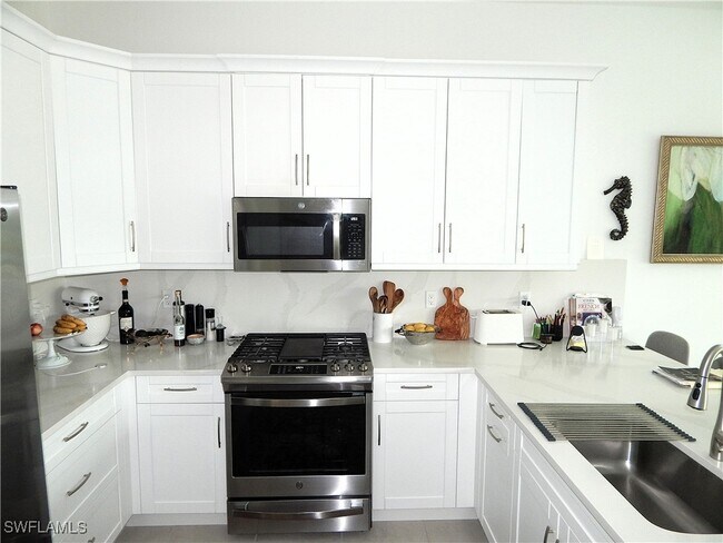 Building Photo - 11536 Jacaranda Dr