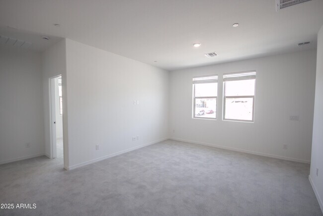 Building Photo - 21326 W Roanoke Ave