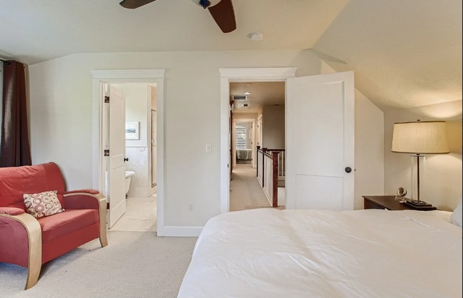 Building Photo - *Coming Soon!!* Fabulous Bright Townhome in the Heart of Downtown Lake Oswego.