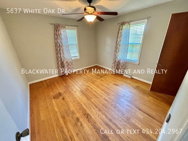 Building Photo - 5637 White Oak Dr
