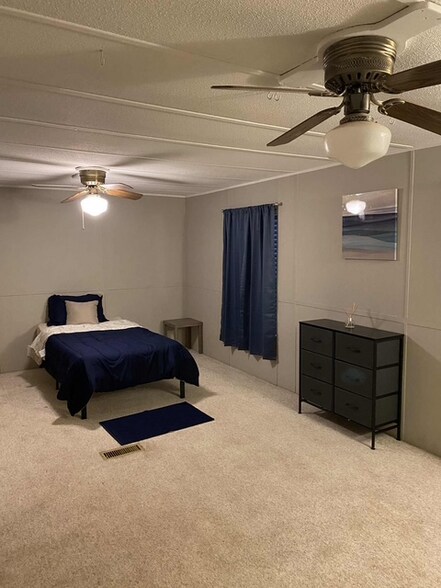 Building Photo - 6138 Young St