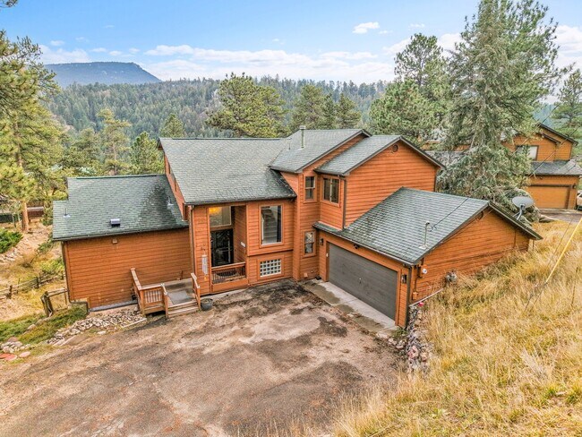 Building Photo - 28384 Kinnikinick Rd