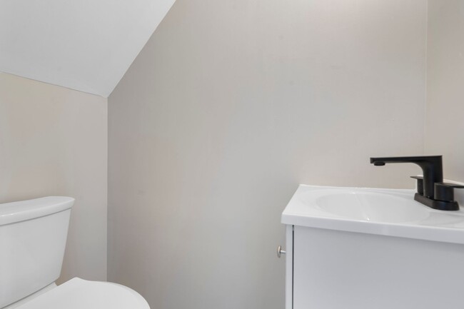 Building Photo - 3-Bedroom Home with Spacious Living and a ...