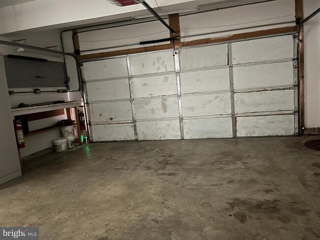 Building Photo - 54 Carib St