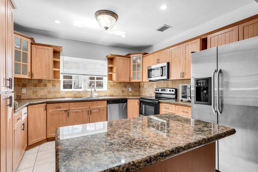 Building Photo - 2970 NW 15th St