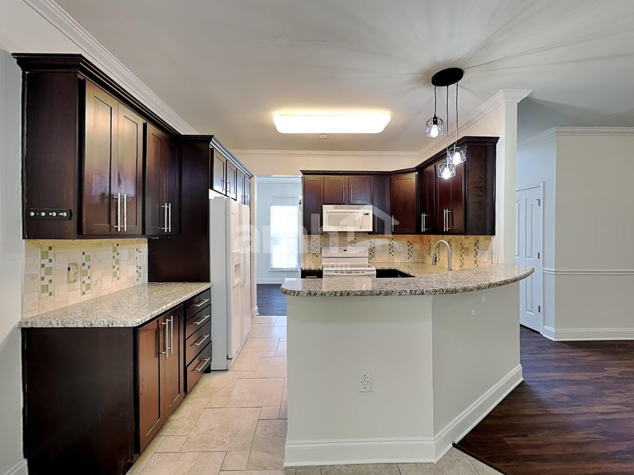 Building Photo - 193 Mott Rd