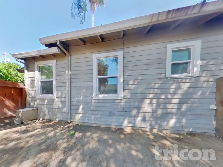 Building Photo - 803 Chestnut St