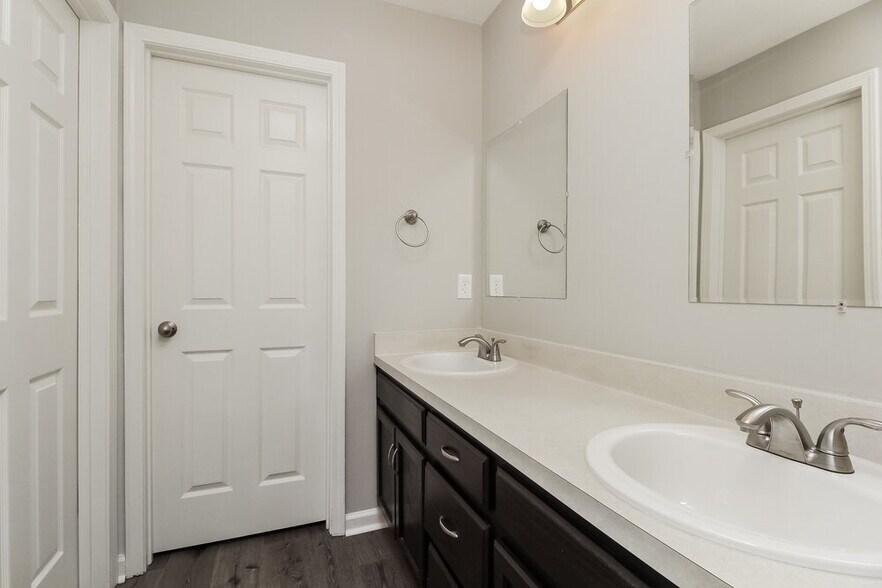 Building Photo - 116 Yocum Dr