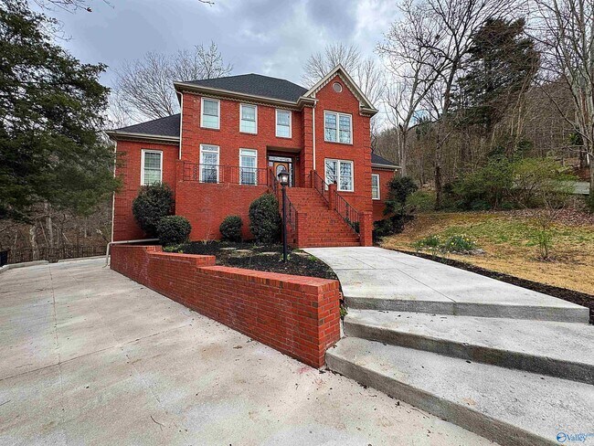 Building Photo - 1319 Chesterfield Rd SE