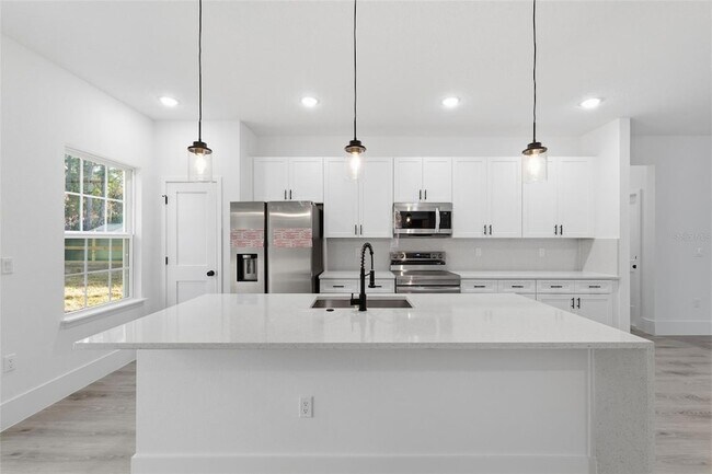 Building Photo - 7047 N Lime Dr