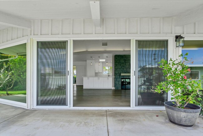 Building Photo - Gorgeous single story home in La Jolla wit...