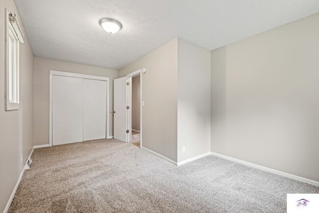 Building Photo - 3012 Menke Cir